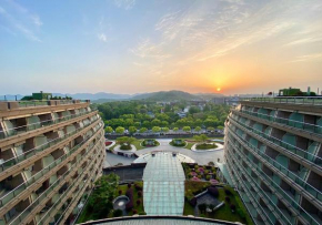 Отель Wyndham Grand Plaza Royale Hangzhou  Hangzhou